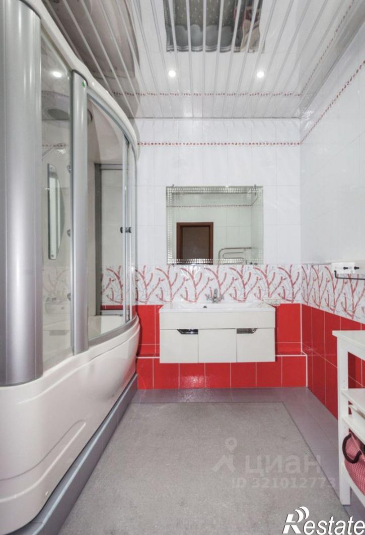 3-комн квартира улица Кирова, 99Б,  д. 99Б