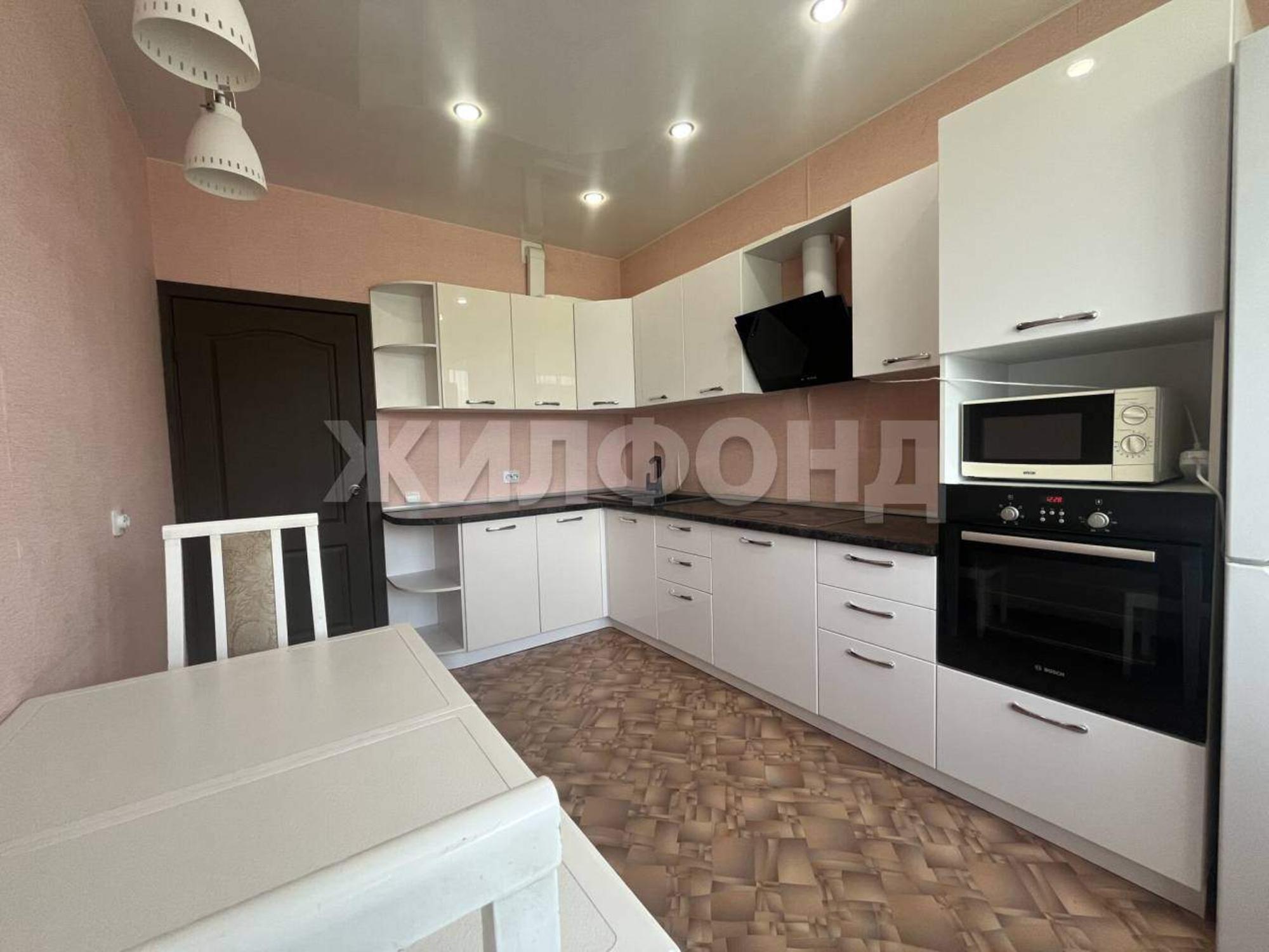 Купить квартиру за 6 700 000 рублей на Комарова улица, д.9Б