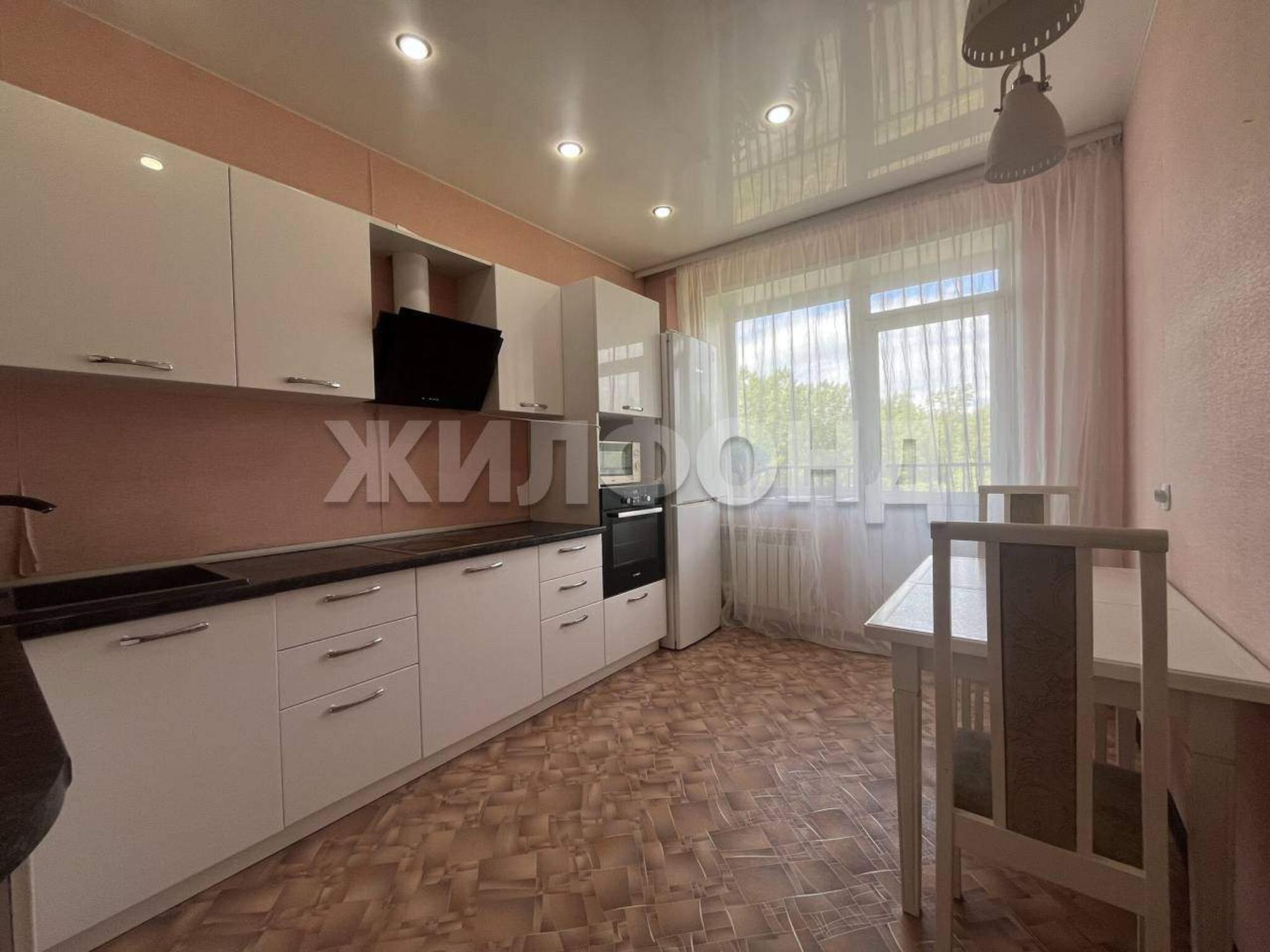 Купить квартиру за 6 700 000 рублей на Комарова улица, д.9Б