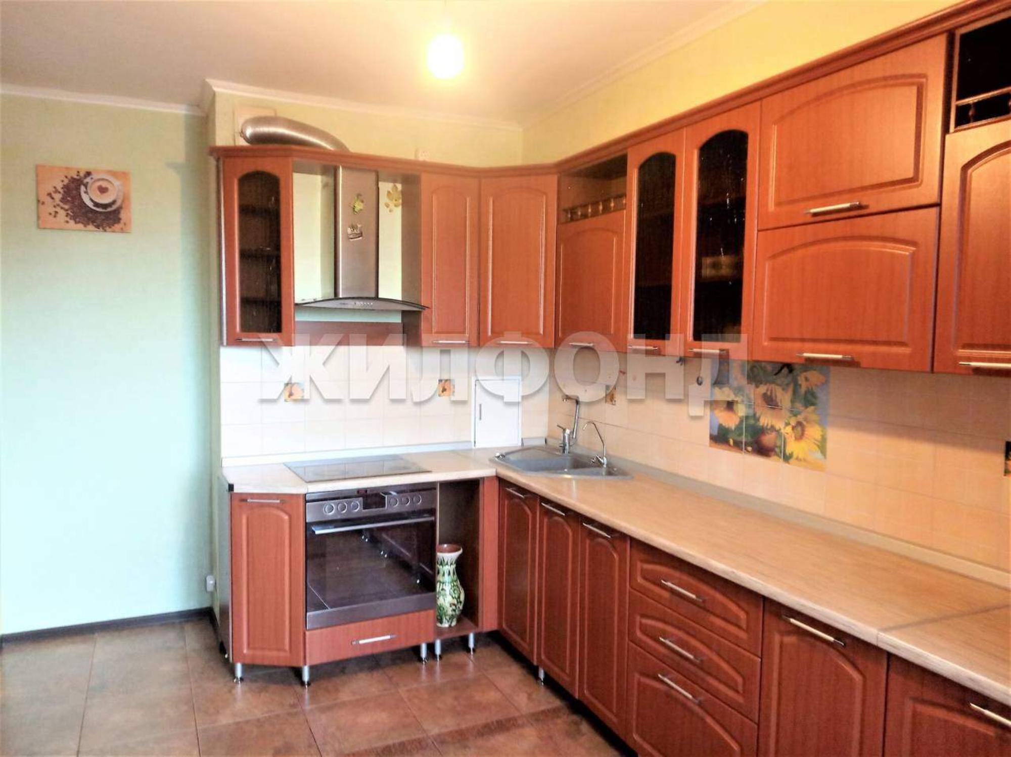 Купить квартиру за 8 100 000 рублей на Дружбы Народов проспект, д.40