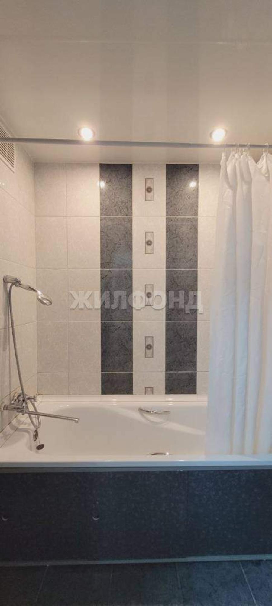 Купить квартиру за 6 300 000 рублей на Крылова улица, д.106к3