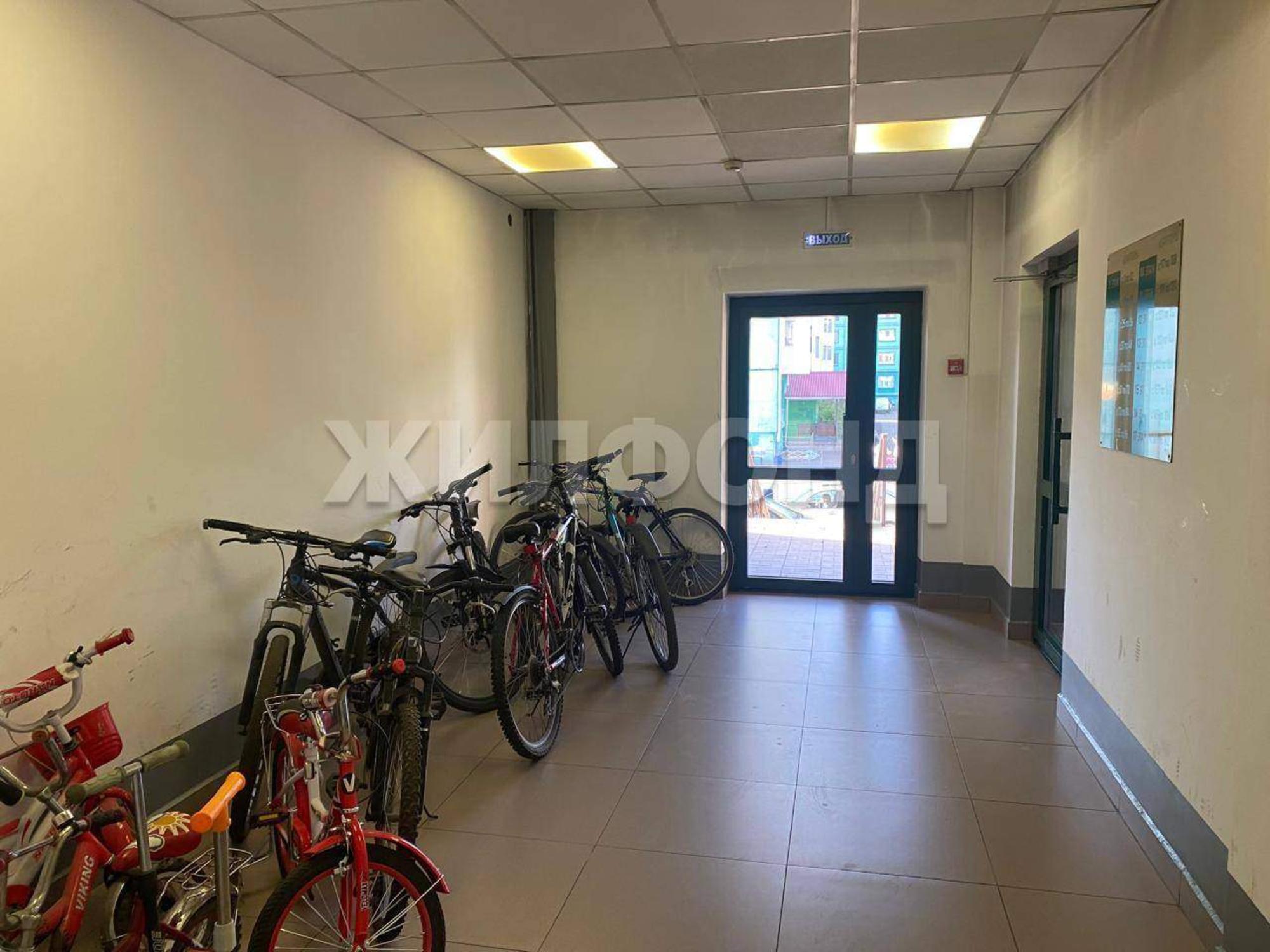 Купить квартиру за 4 500 000 рублей на Богдана Хмельницкого улица, д.159