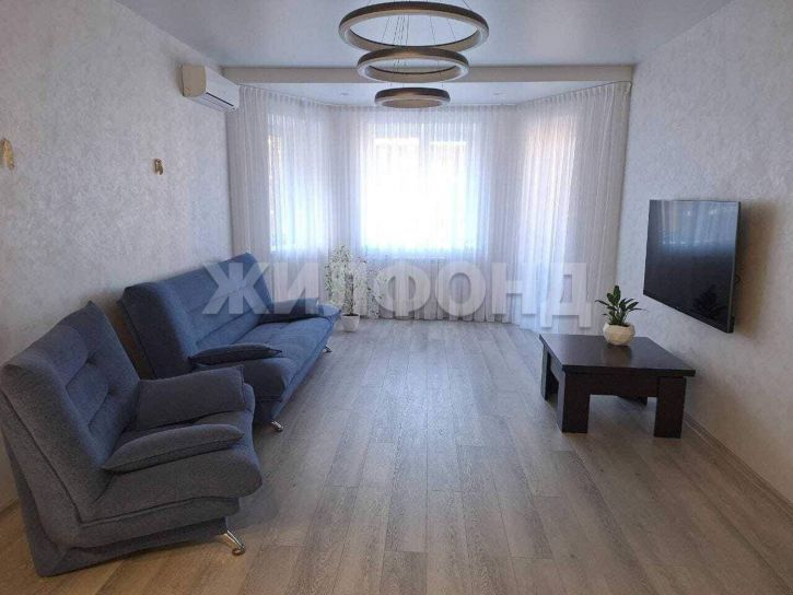 3-комн квартира Авиаторов улица, д.8