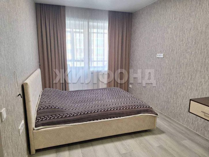 3-комн квартира Авиаторов улица, д.8