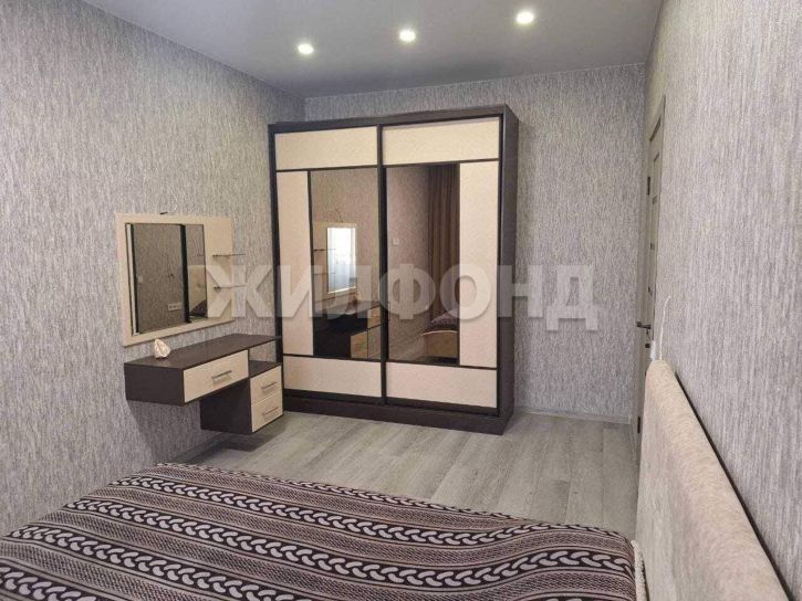 3-комн квартира Авиаторов улица, д.8