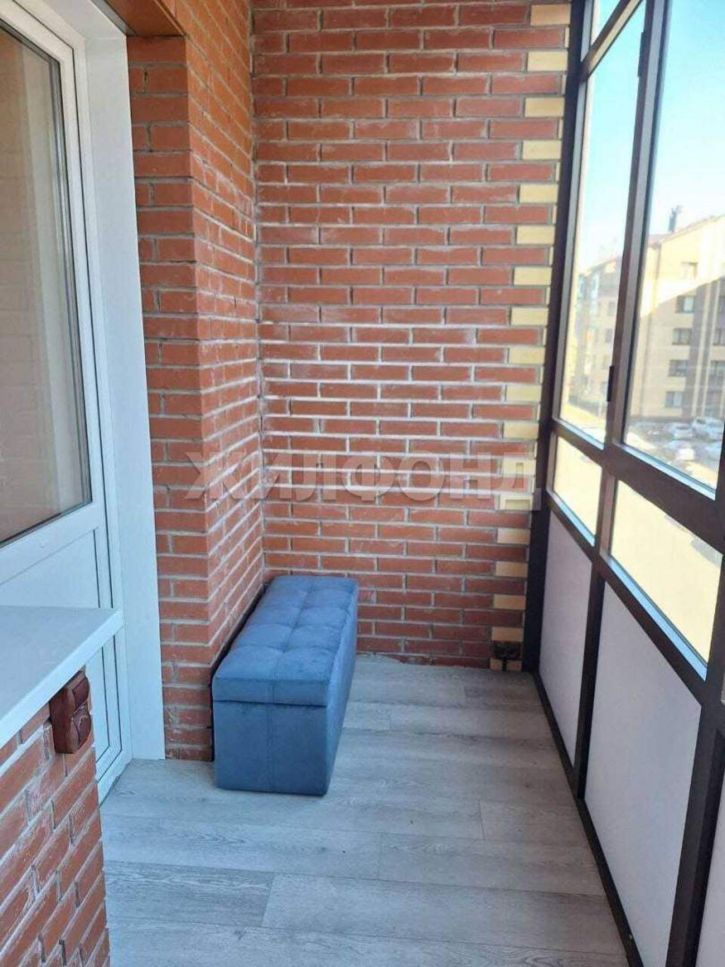 3-комн квартира Авиаторов улица, д.8