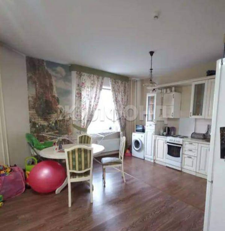 3-комн квартира Маршала Жукова улица, д.89