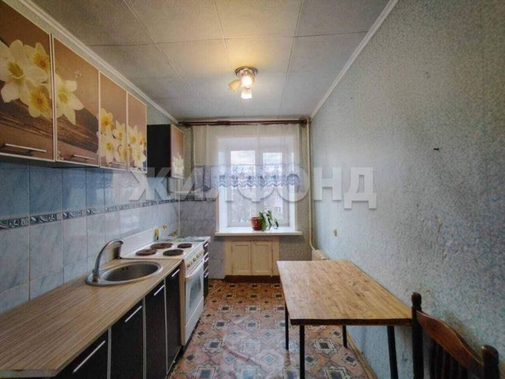 3-комн квартира Пирятинская улица, д.38