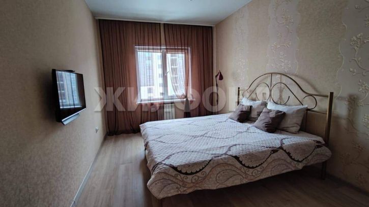 3-комн квартира Авиаторов улица, д.2