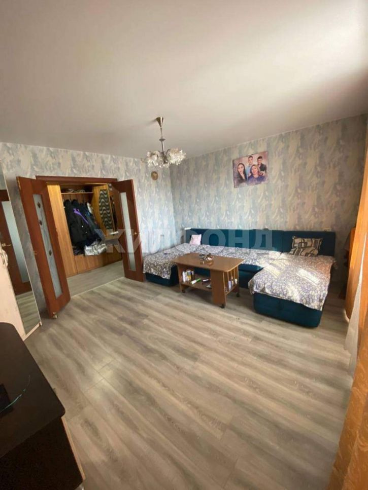 3-комн квартира Островского улица, д.19