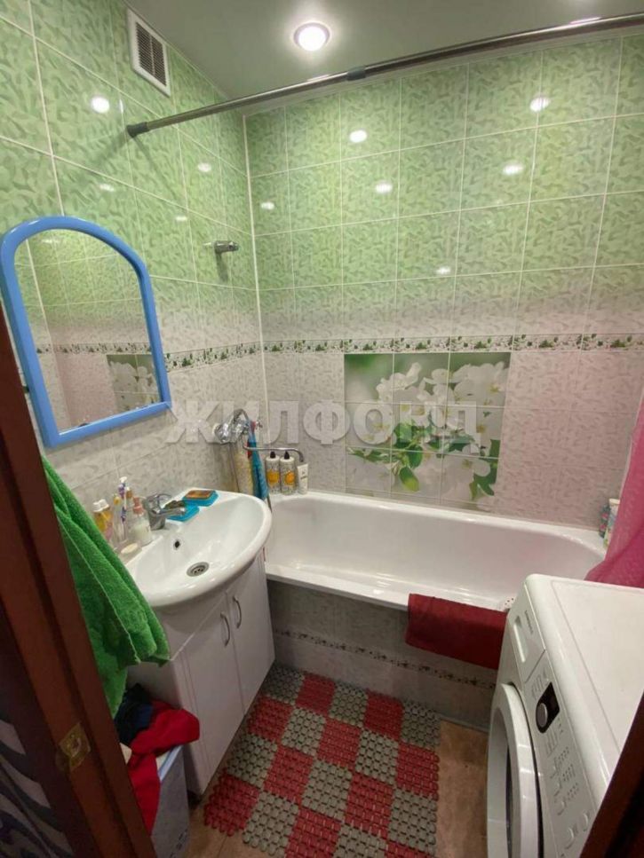 3-комн квартира Островского улица, д.19