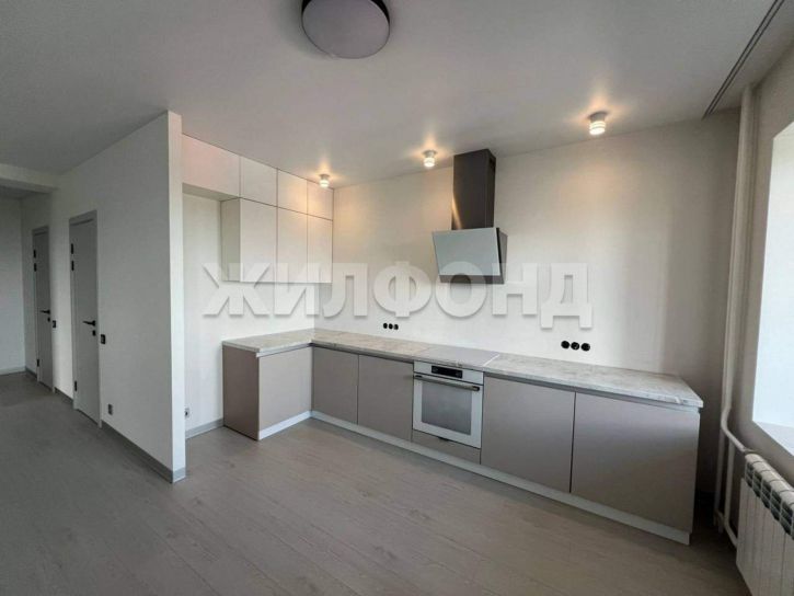 3-комн квартира Генерала Тихонова улица, д.6к1