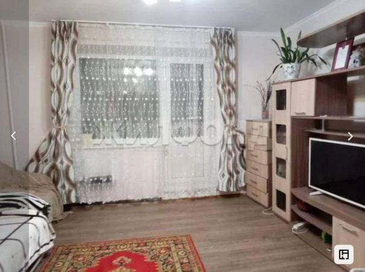 3-комн квартира Крылова улица, д.82