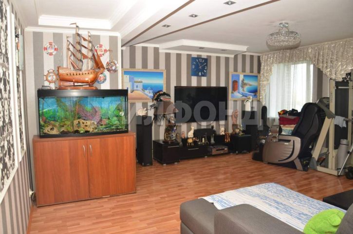 3-комн квартира Торосова улица, д.17