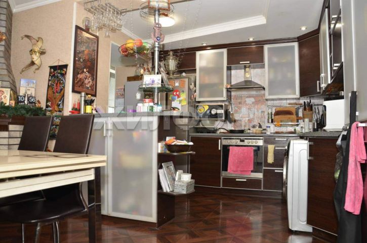 3-комн квартира Торосова улица, д.17