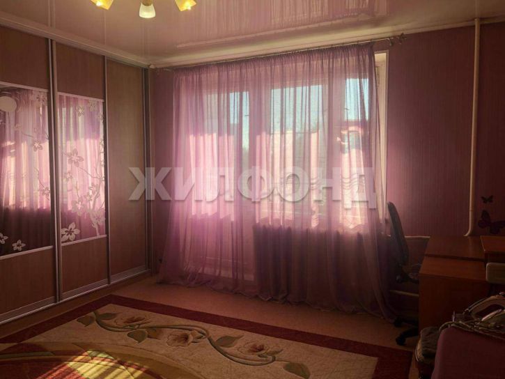 2-комн квартира Комарова улица, д.16