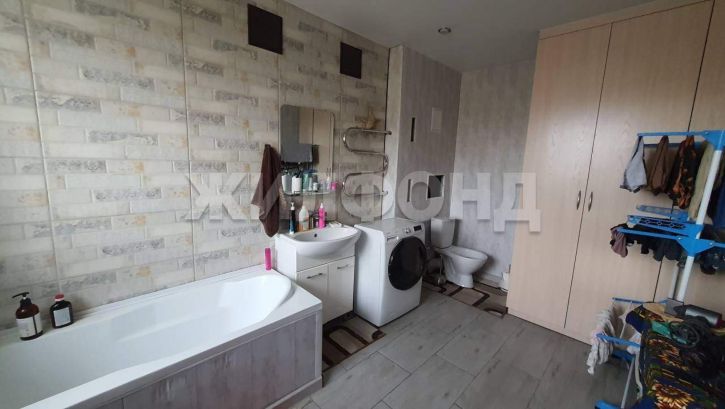 3-комн квартира Маршала Жукова улица, д.90