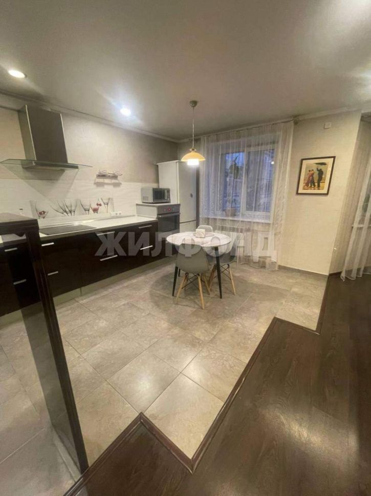 3-комн квартира Лермонтова улица, д.20