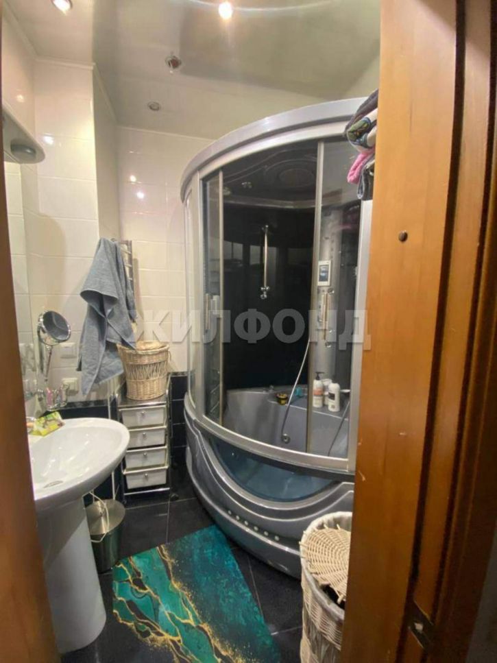 3-комн квартира Крылова улица, д.63