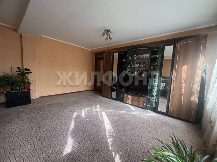 3-комн квартира Кати Перекрещенко улица, д.2