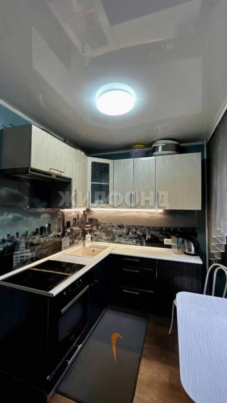 3-комн квартира Хакасская улица, д.80