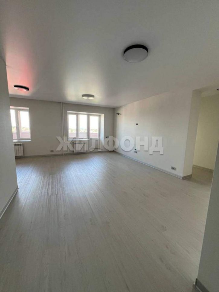 3-комн квартира Генерала Тихонова улица, д.6к2