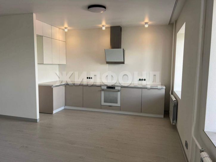 3-комн квартира Генерала Тихонова улица, д.6к2