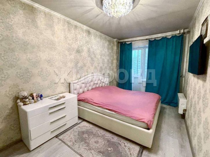 3-комн квартира Крылова улица, д.85