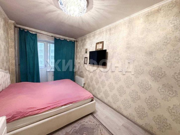 3-комн квартира Крылова улица, д.85