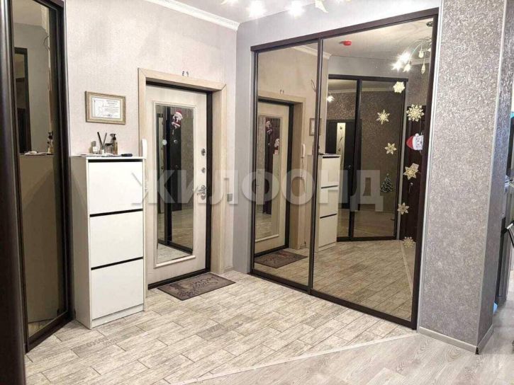 3-комн квартира Крылова улица, д.85