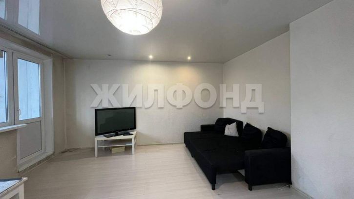 3-комн квартира Пирятинская улица, д.5