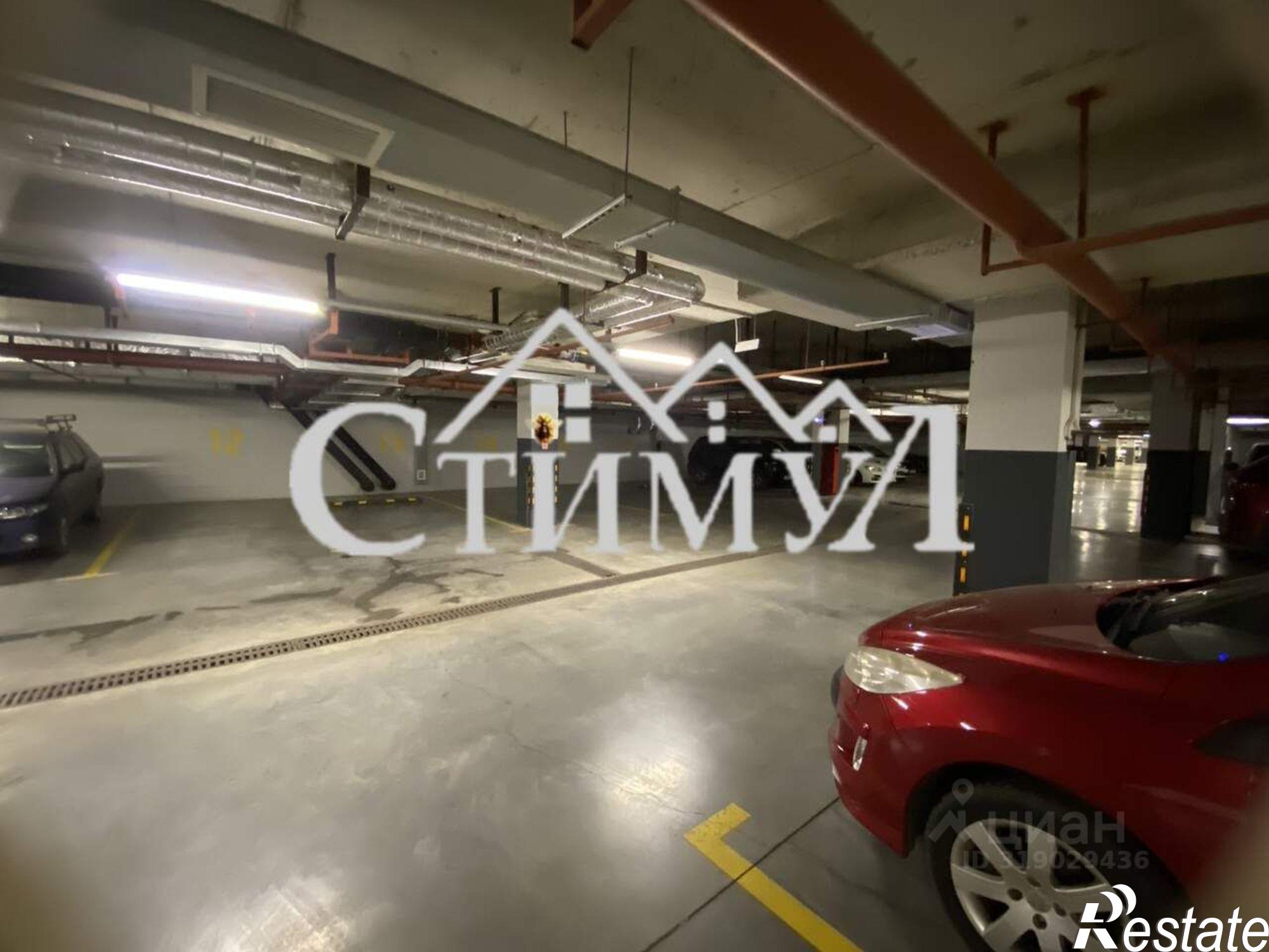 Купить гараж, место в паркинге за 2 792 600 рублей на улица Комарова, 7Б