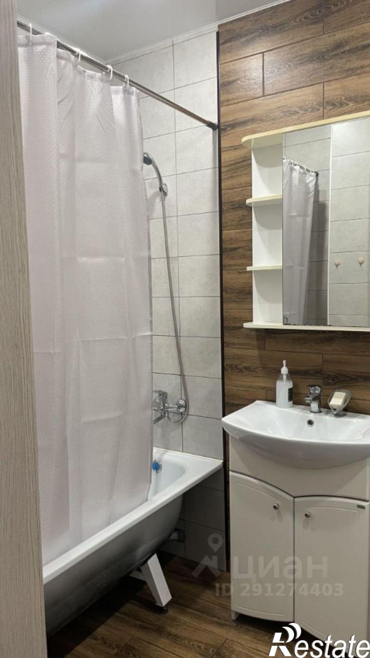 1-комн квартира ул Генерала Тихонова, 6,  д. 6