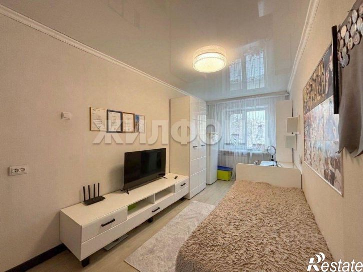 3-комн квартира ул Пирятинская, 13,  д. 13