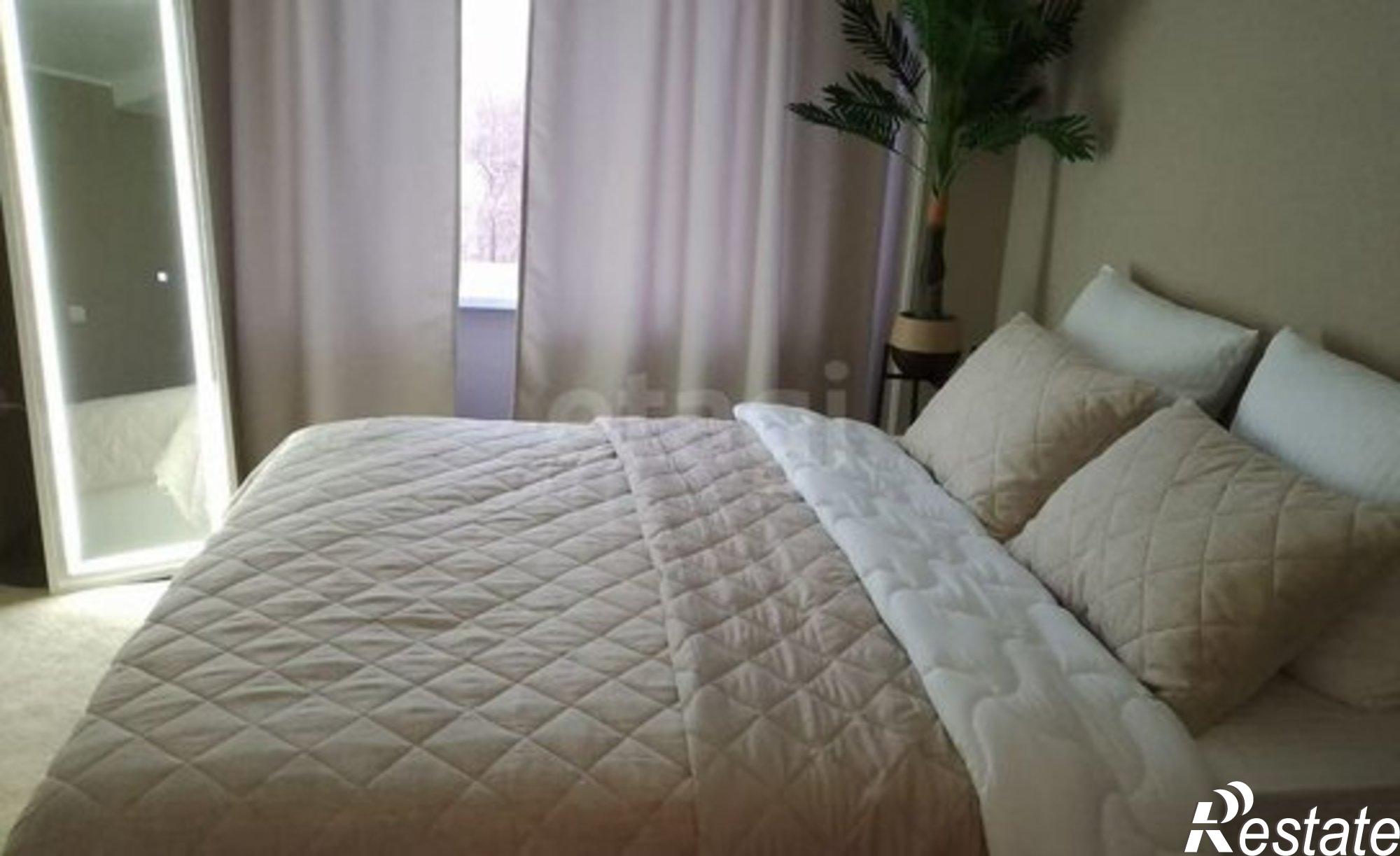 Купить квартиру за 5 300 000 рублей на Запорожская улица, 1