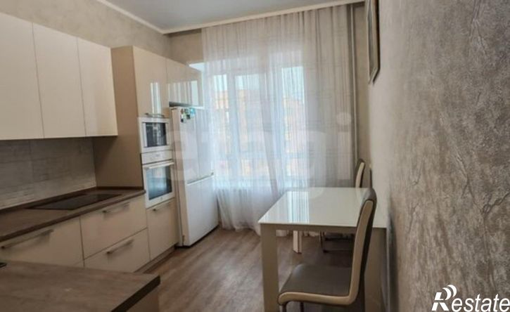 2-комн квартира улица Комарова, 5Б/1,  д. 5Б/1