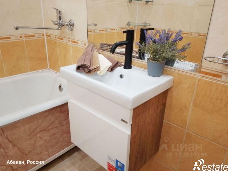 3-комн квартира Запорожская улица, 1,  д. 1