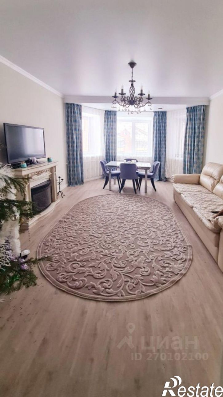 3-комн квартира ул Авиаторов, 8,  д. 8