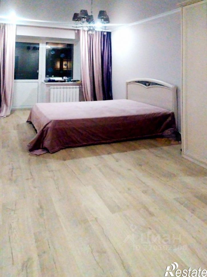 3-комн квартира ул Авиаторов, 8,  д. 8