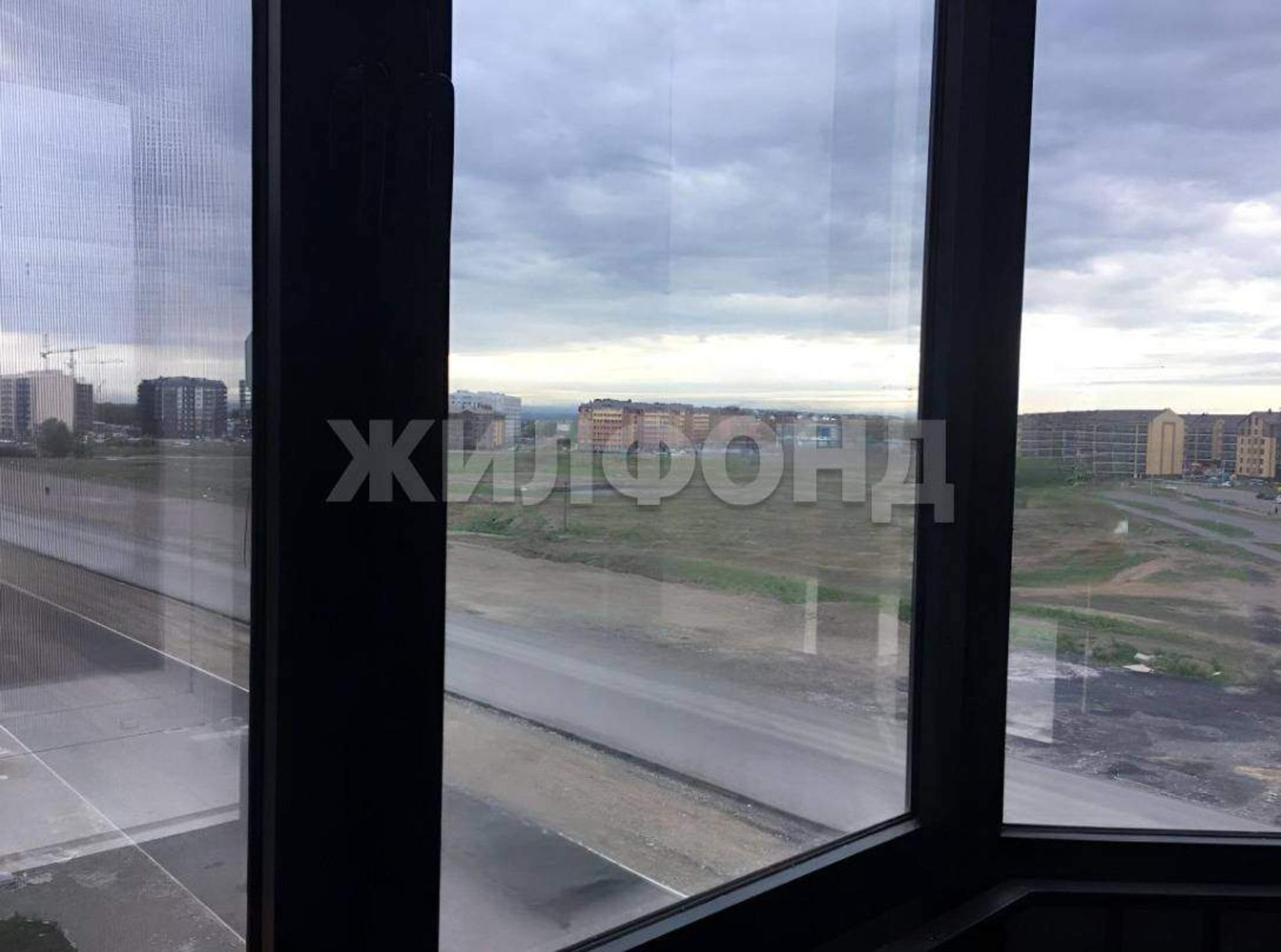 Купить квартиру за 4 550 000 рублей на Кирова улица, д.183к1