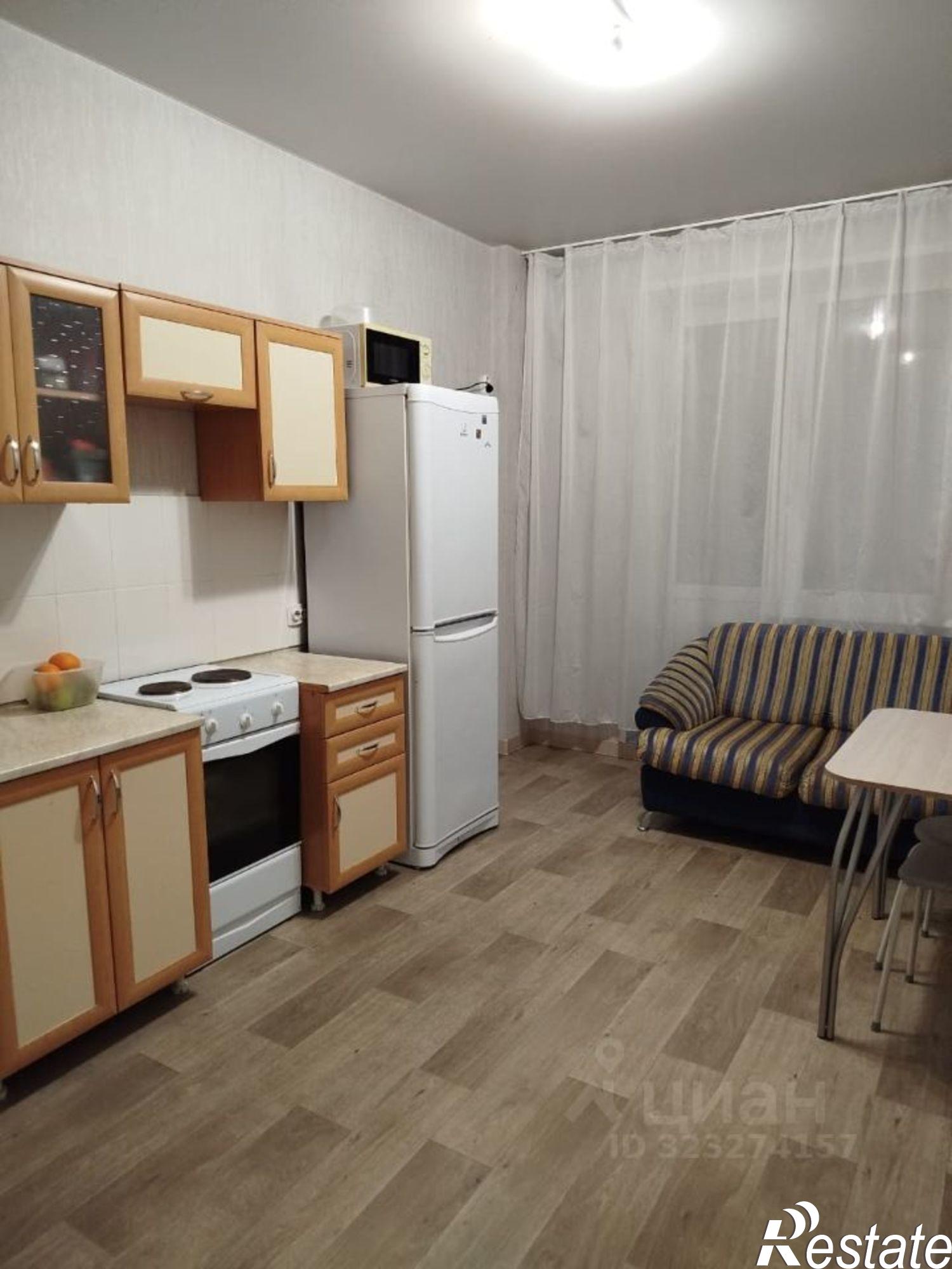 Сдать квартиру за 23 000 рублей на ул Кирова, 122