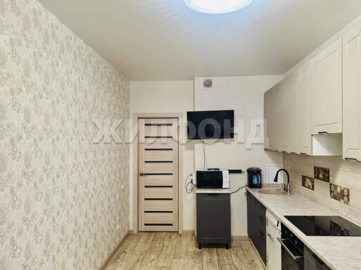 3-комн квартира Дружбы Народов проспект, д.43А