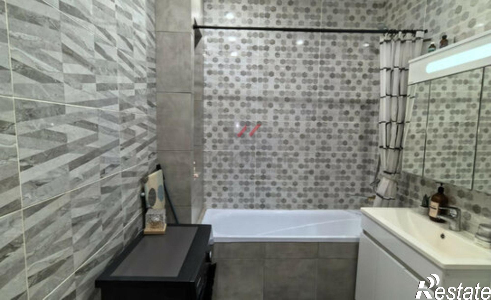 Купить квартиру за 5 100 000 рублей на улица Тельмана, 159