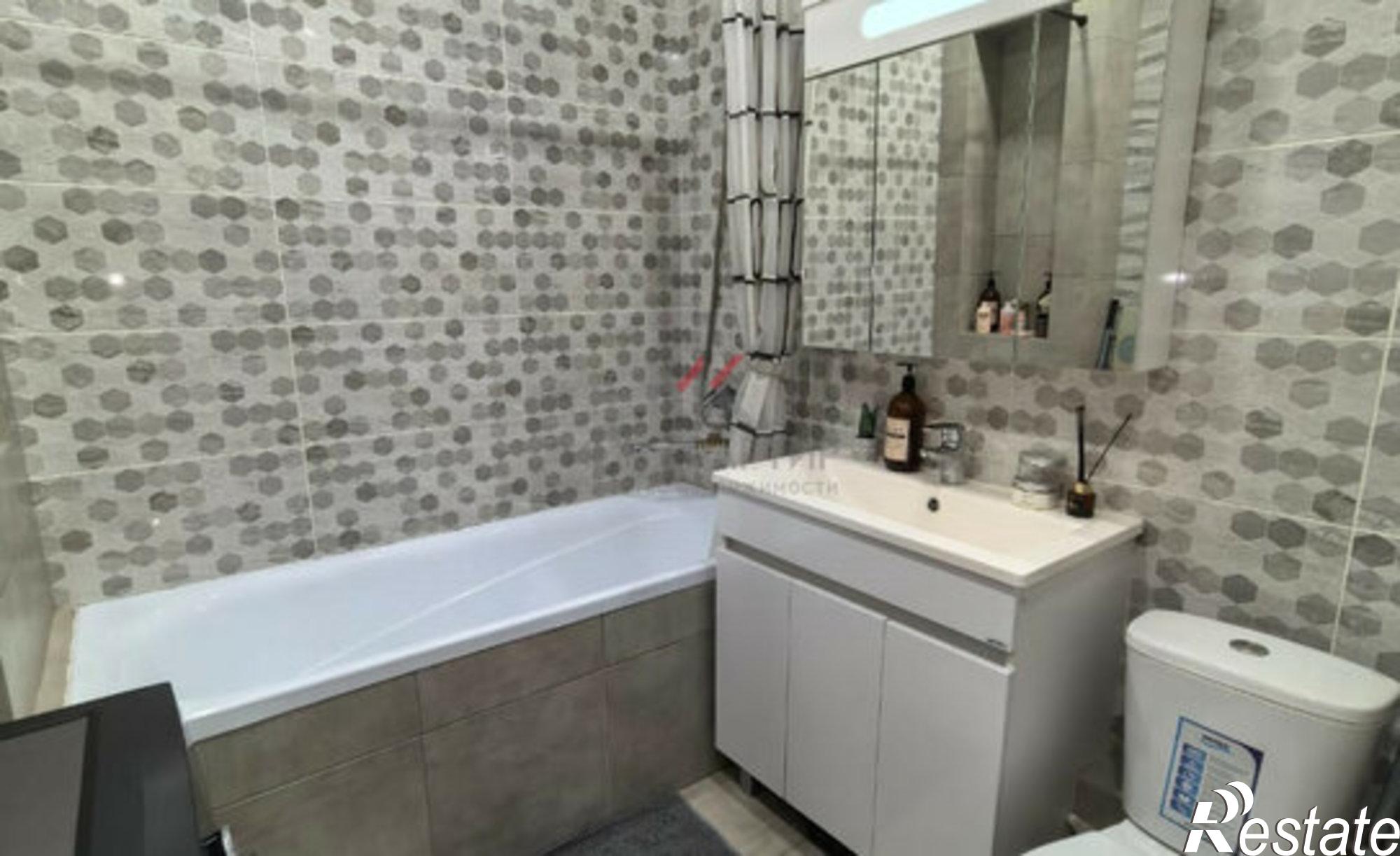 Купить квартиру за 5 100 000 рублей на улица Тельмана, 159