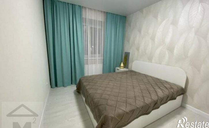 4-комн квартира улица Генерала Тихонова, 2,  д. 2