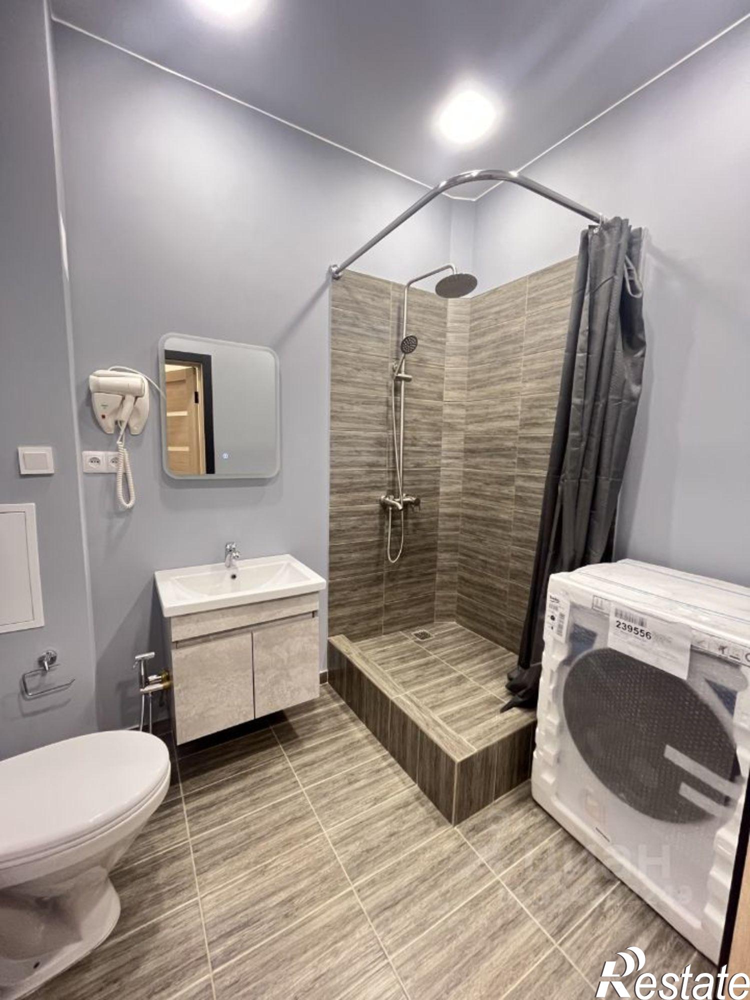 Сдать квартиру за 33 000 рублей на улица Комарова, 7