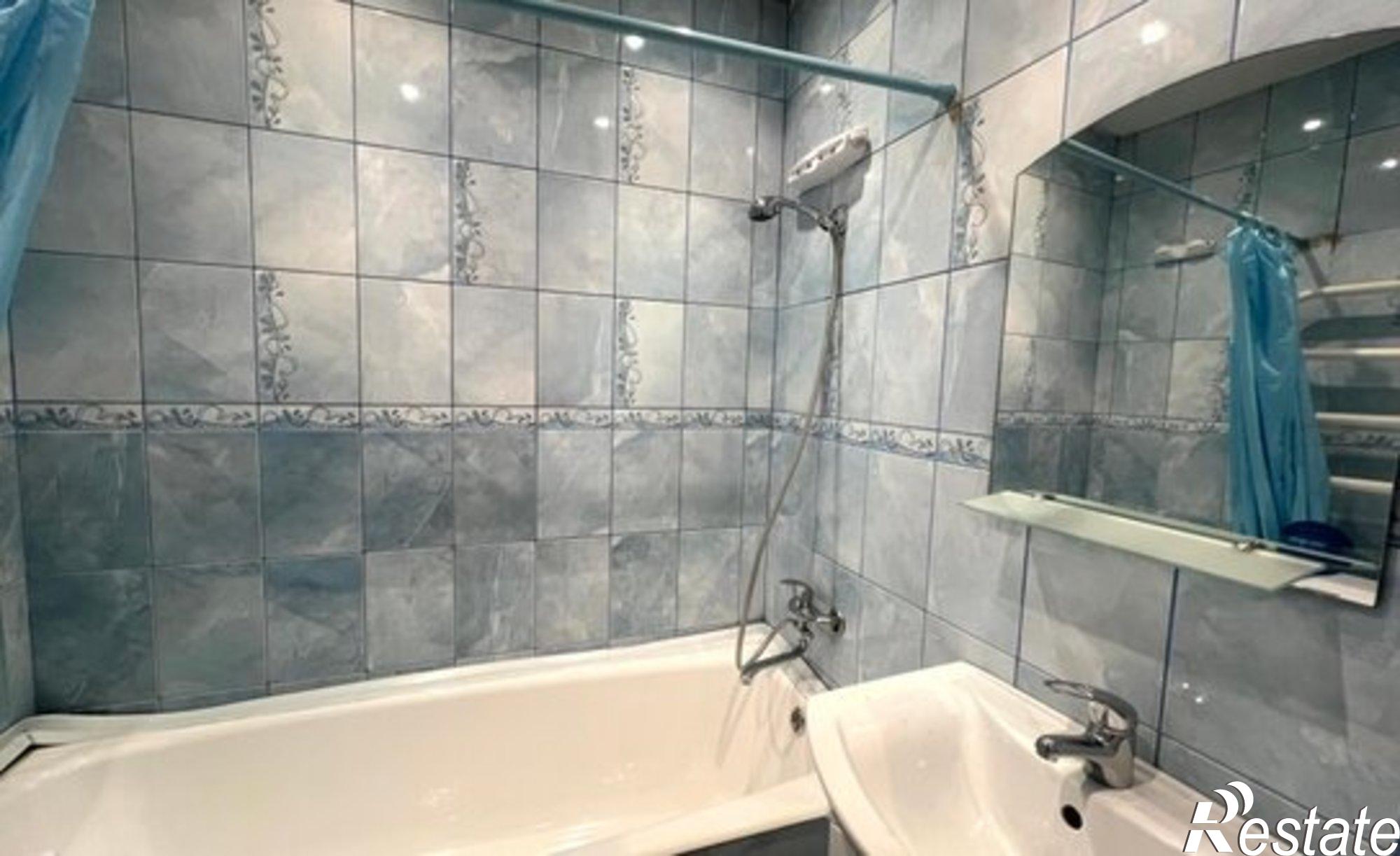 Купить квартиру за 4 000 000 рублей на пр-кт Дружбы Народов, 52