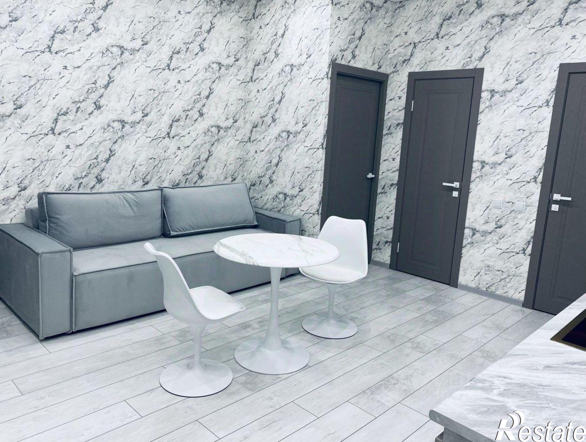 Сдать квартиру за 44 000 рублей на улица Авиаторов, 1Г