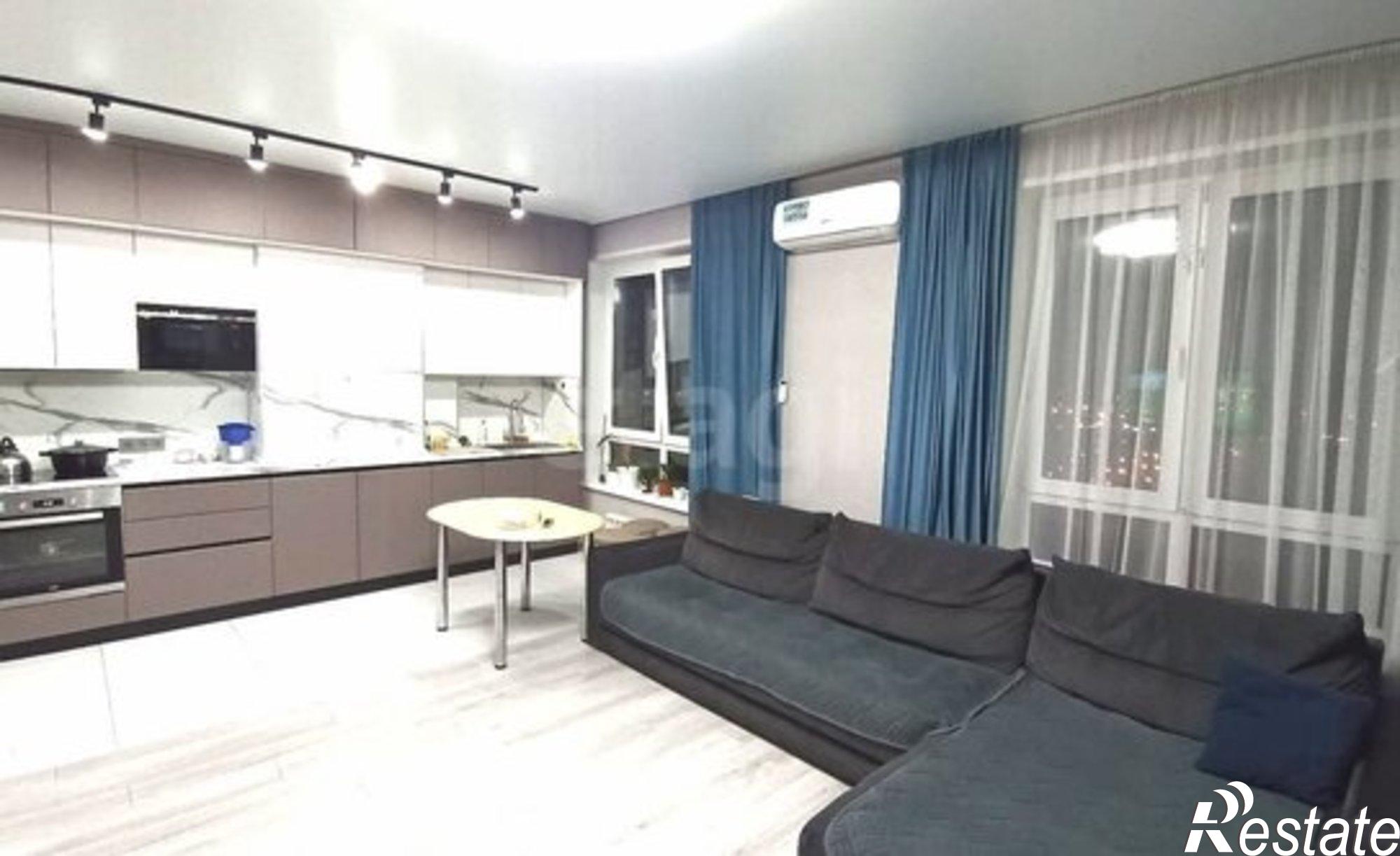 Купить квартиру за 13 500 000 рублей на улица Комарова, 7