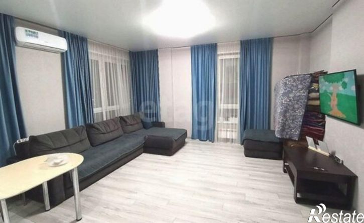 2-комн квартира улица Комарова, 7,  д. 7